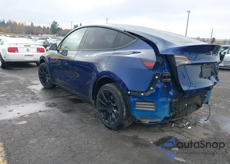 2022 Tesla Model Y Long Range Dual Motor All-Wheel Drive из США, поврежденный, VIN 7SAYGDEE3NF386600